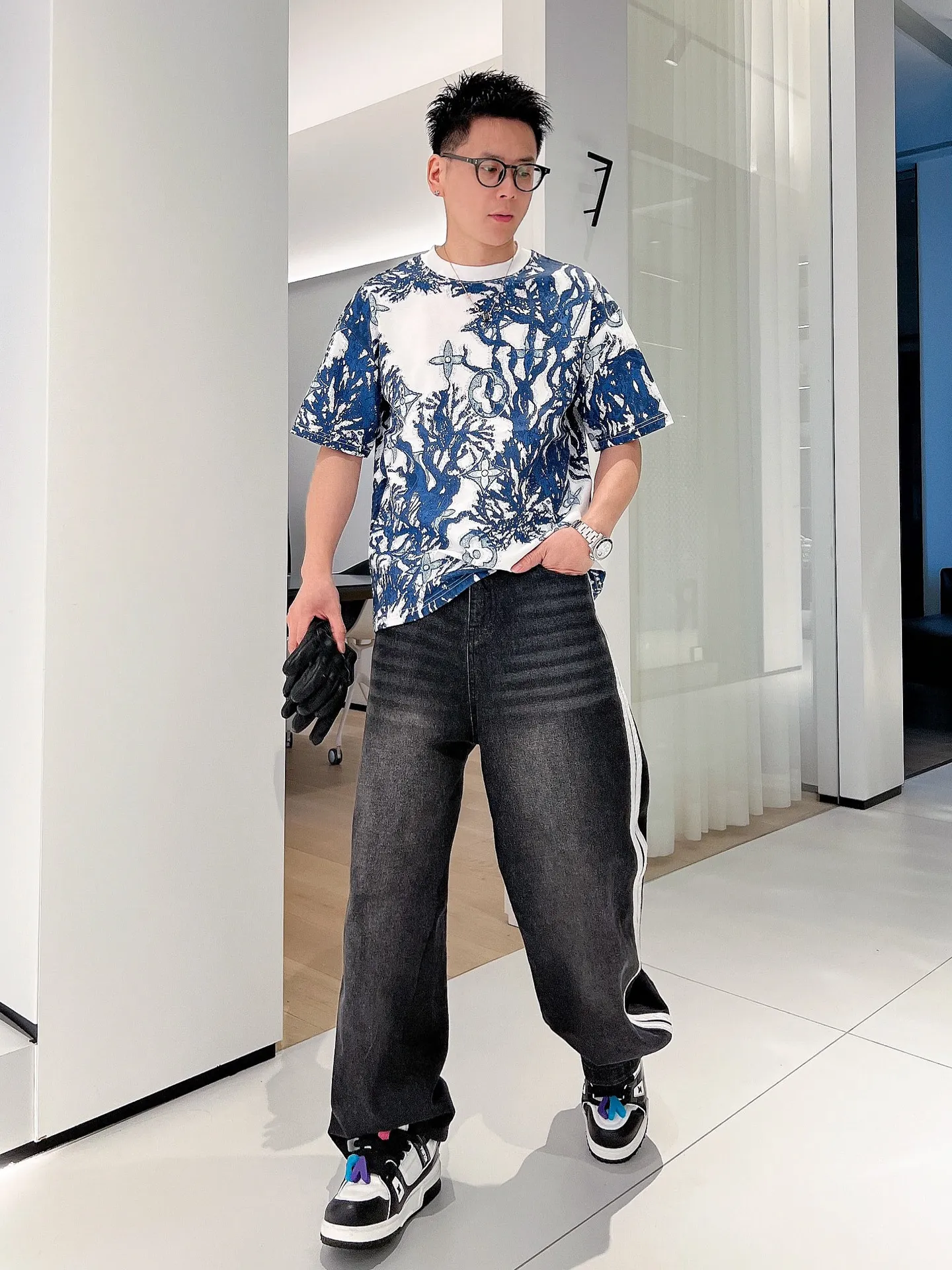 Model picture